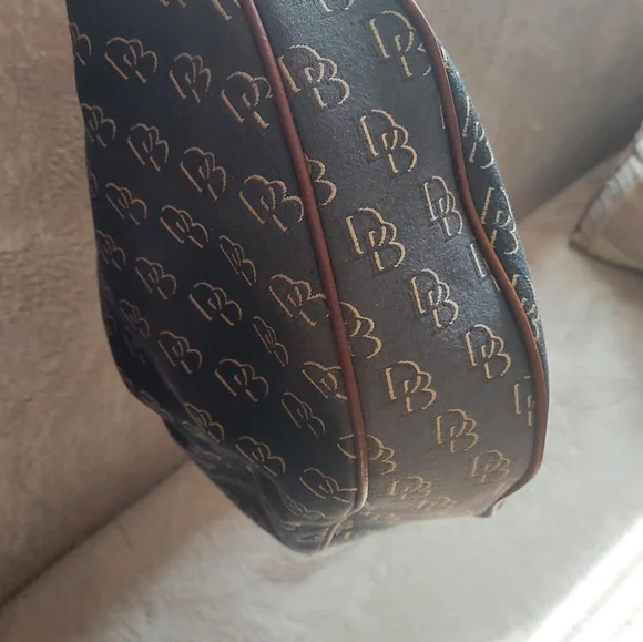 💙EUC💙Dooney & Bourke Bag, Hobo Style - Picture 3 of 3